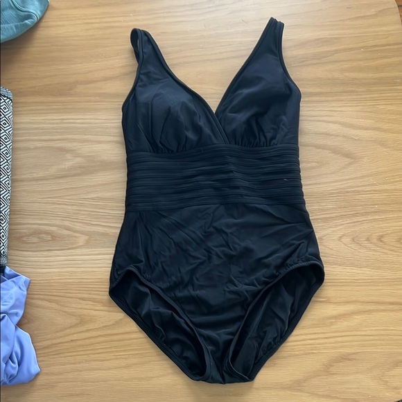 Chic Black One-Piece Swimsuit - Picture 1 of 3